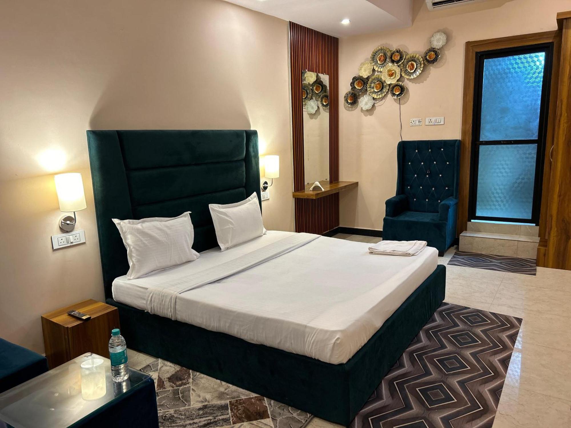 Mahoba Hotels7Apple מראה חיצוני תמונה